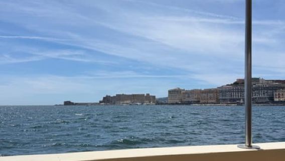 Naples: Panoramic Gulf Boat Tour with Local Guide