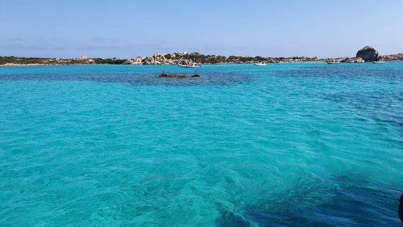 Maddalena Archipelago: Full-Day Sailboat Tour with Lunch