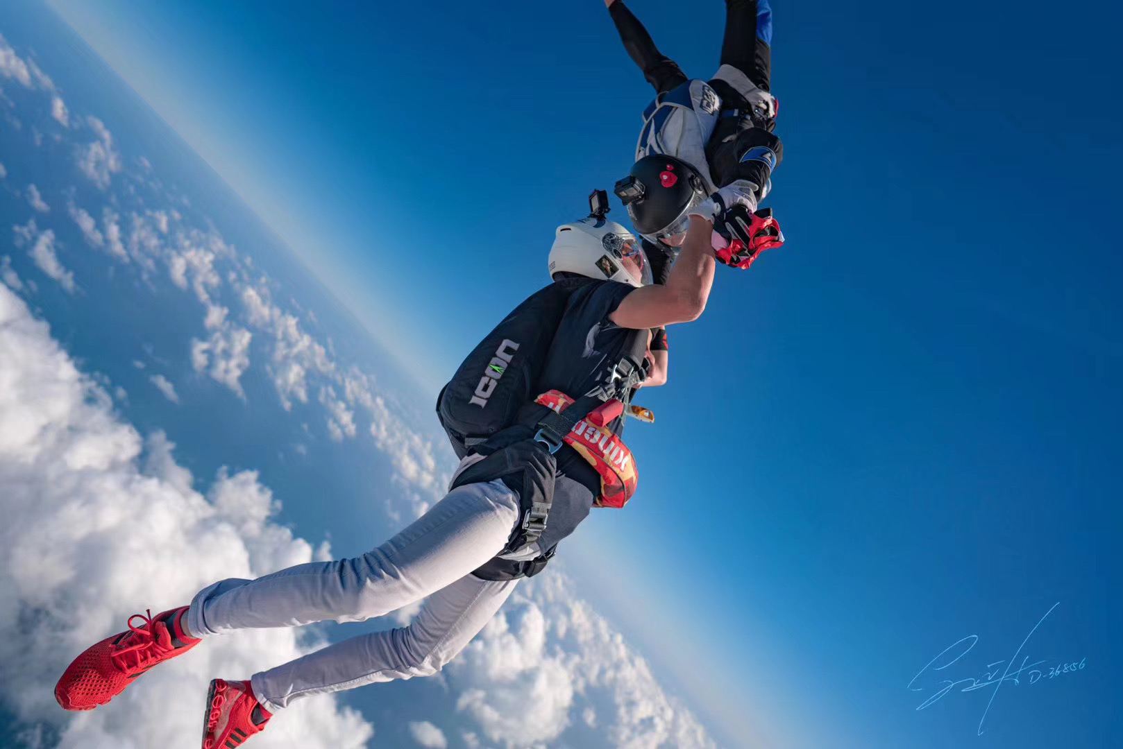 江蘇無錫太湖高空雙人跳傘【4000公尺自由落體+專業高清影片拍攝+影片剪輯】