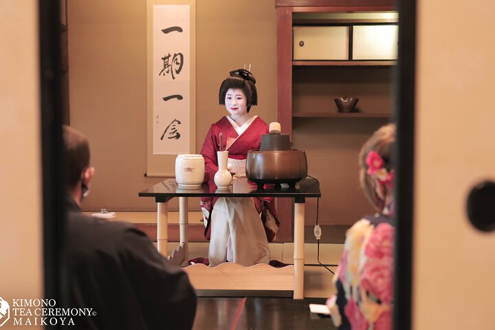 Japanese traditional dance - Tea Ceremony Japan Experiences MAIKOYA