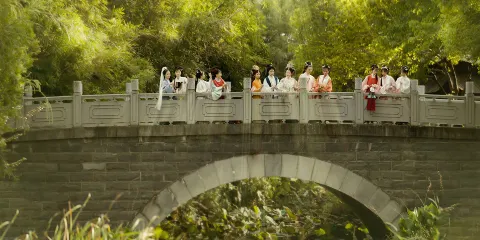 安順Trip Moments【婚禮跟拍航拍街拍抓拍約拍/婚紗寫真/商業攝影攝像/翻譯】