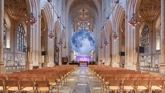 Windsor Castle, Stonehenge, Bath, and Bath Abbey one-day tour