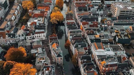 Утрехт, Нидерланды + Де-Хаар + Старый канал + Собор: однодневная экскурсия с услугами на китайском и английском языках