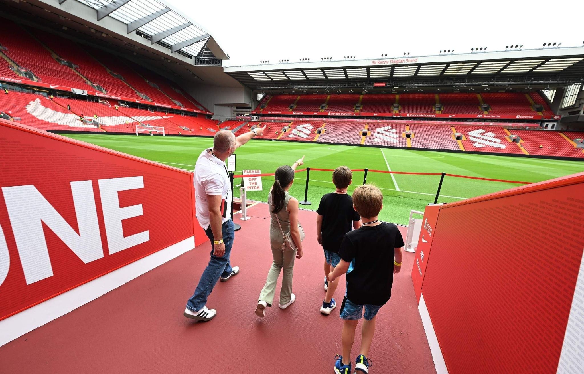 Liverpool Football Club Anfield & Museum Tour Experience [Audio Guide Available in English, Chinese, and More]