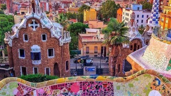 西班牙聖家族大教堂+巴特羅之家+米拉之家一日遊【中文司導+飯店接駁