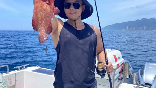 【萬寧石梅灣海釣】專業釣魚艇導釣 雙島海釣 魚獲帶走 提供魚餌漁具 真空包裝 沖淡