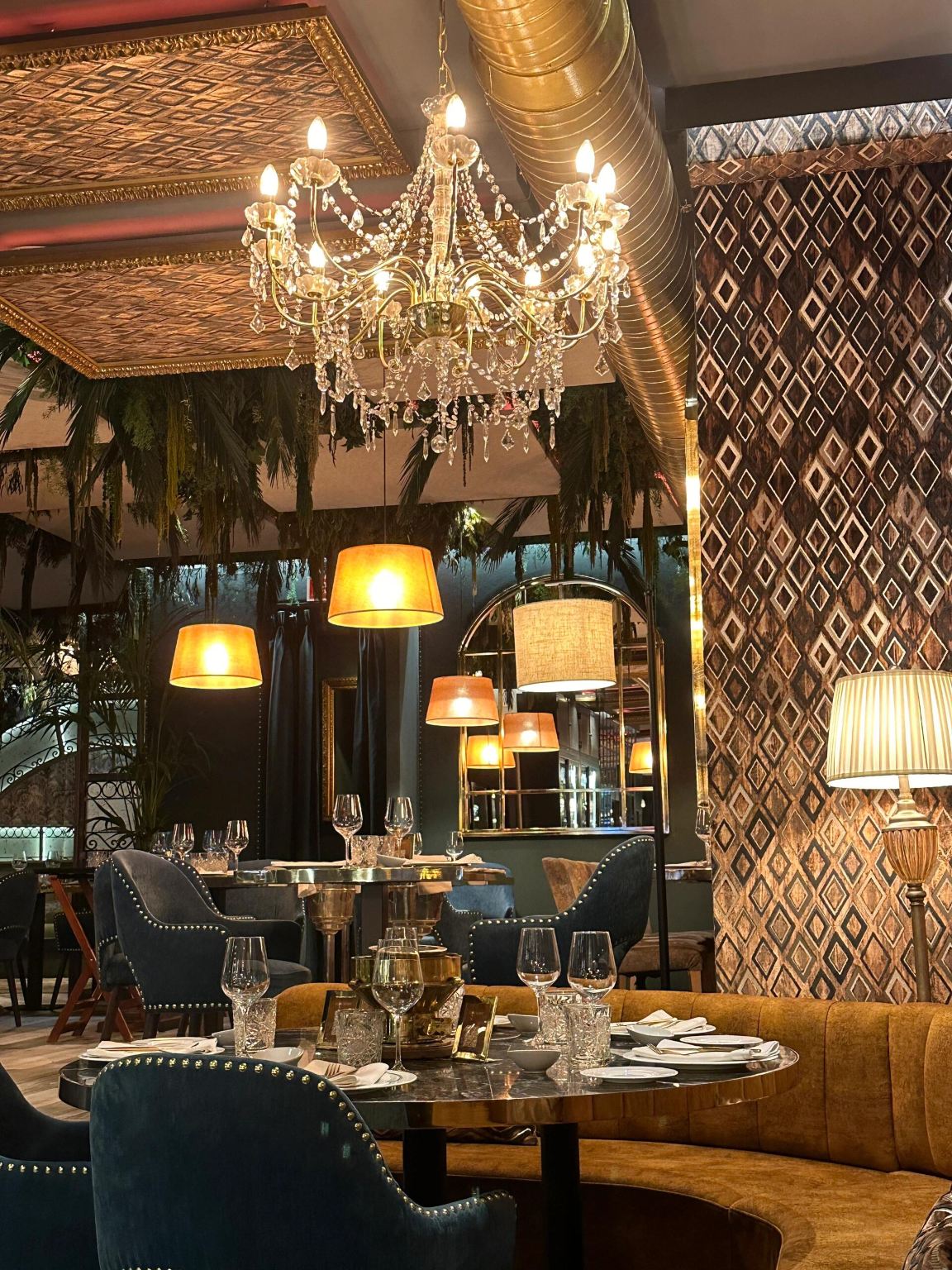 Viral Madrid restaurant el picaporte reservation service