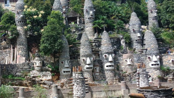 Mobil sewa kendaraan pribadi Liupanshui, pemandu wisata, penerjemah, pendamping lokal, transfer, pameran pariwisata, inspeksi bisnis, pendamping medis