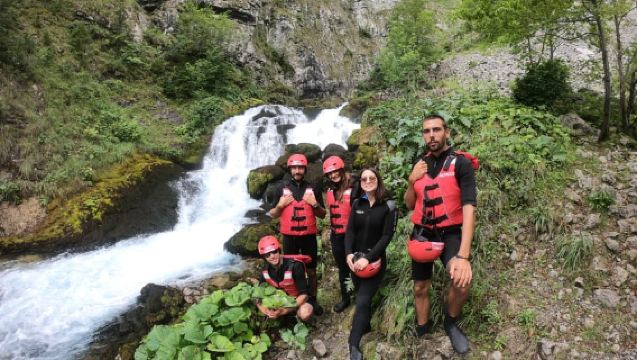 Žabljak: Tour de rafting de medio día por el cañón del Tara