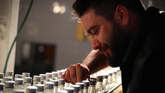 Krakow: Tiket Museum Pabrik Vodka, Panduan Audio, dan Pencicipan