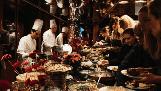 Budapest: Du thuyền ăn tối lãng mạn - Nhạc sống & Đồ uống không giới hạn