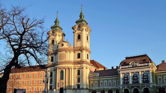 匈牙利埃格爾｜旅遊陪同翻譯｜展會｜商務考察洽談｜自由行地接｜接機（可私人訂製）