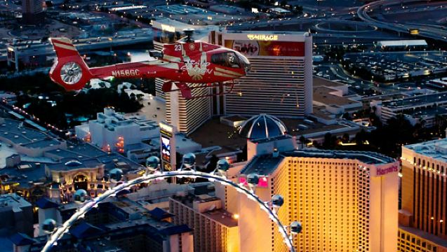 Las Vegas Strip & Neon Museum: Helikopter-Nachtflug, Eintritts-Ticket + Transfer