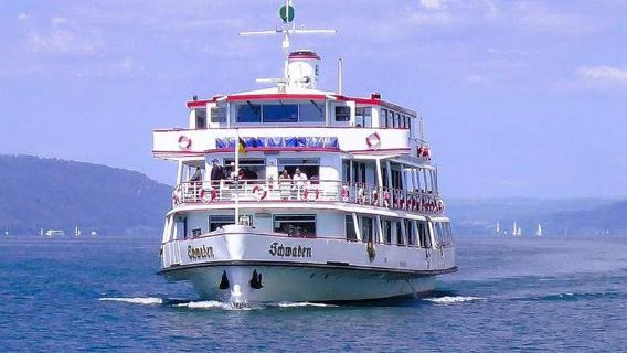 Biglietto per la barca ad alta velocità in diretta da sola andata/andata e ritorno tra il porto crocieristico di Shekou, Shenzhen e il molo dell'aeroporto SkyPier di Hong Kong/dall'aeroporto SkyPier al molo di Shekou, Shenzhen.