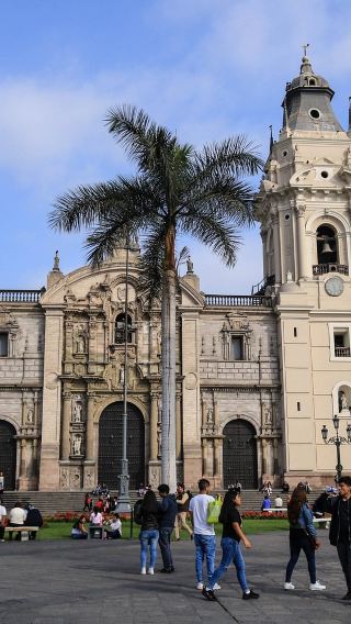 1-day highlights tour of Lima, Peru - capital city landmarks + hotel pick-up + English-speaking guide