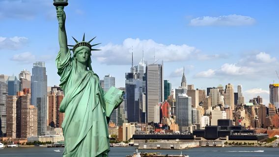 New York pass: Choose 3 attractions from Statue of Liberty + Empire State Building + Circle Line Sightseeing + Guggenheim Museum + Intrepid Sea, Air & Space Museum + American Museum of Natural History + MoMA