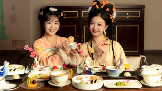 Dua Belas Jam di Chang'an · Jamuan Muzik Dinasti Tang Gemilang | Termasuk tiket masuk + Pakaian Han · Pertunjukan Jamuan Imersif Merentasi Dinasti Tang Gemilang