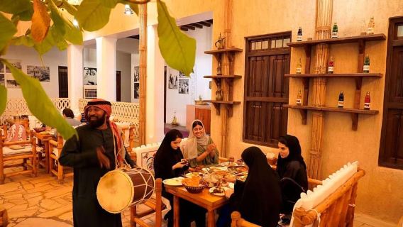 Old Dubai: Premium Historic Tour with Breakfast at Al Khayma