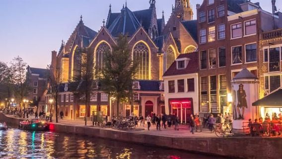 Amsterdam: tour guidato a piedi del Quartiere a luci rosse