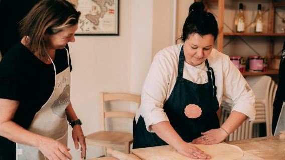 Pasta, Tiramisu & Italian Dishes at Cooking School in Verona