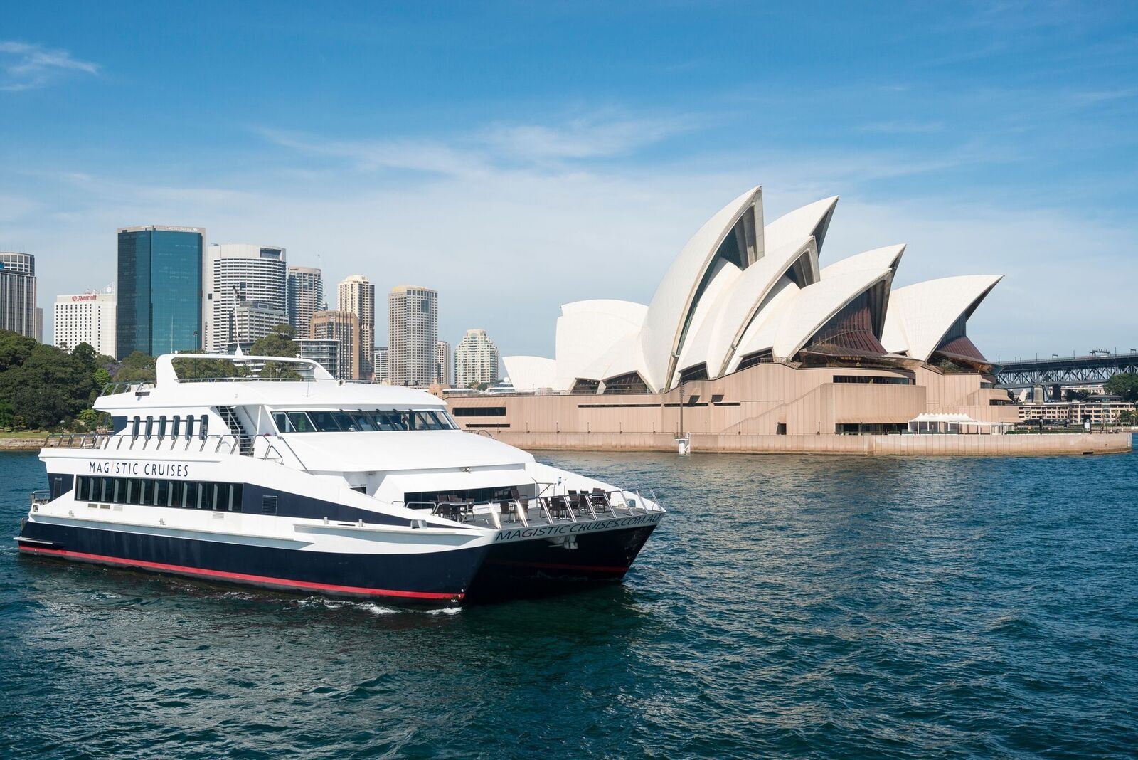 Sydney Harbour 1.5-hour Cruisesmart Sightseeing Cruise (with snacks)
