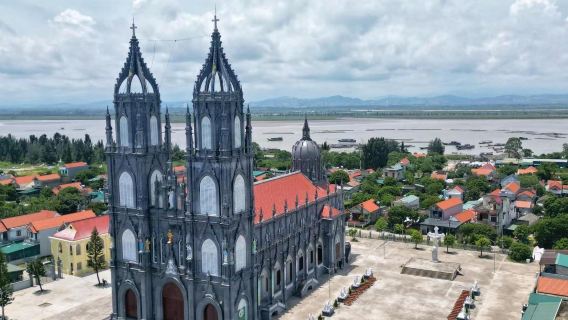 東興口岸+越南一日遊：越南包車+百年大教堂&藍色教堂+含簽