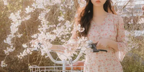 印尼日惹旅拍【一對一約拍跟拍婚拍街拍抓拍航拍攝影攝像/多語言翻譯】