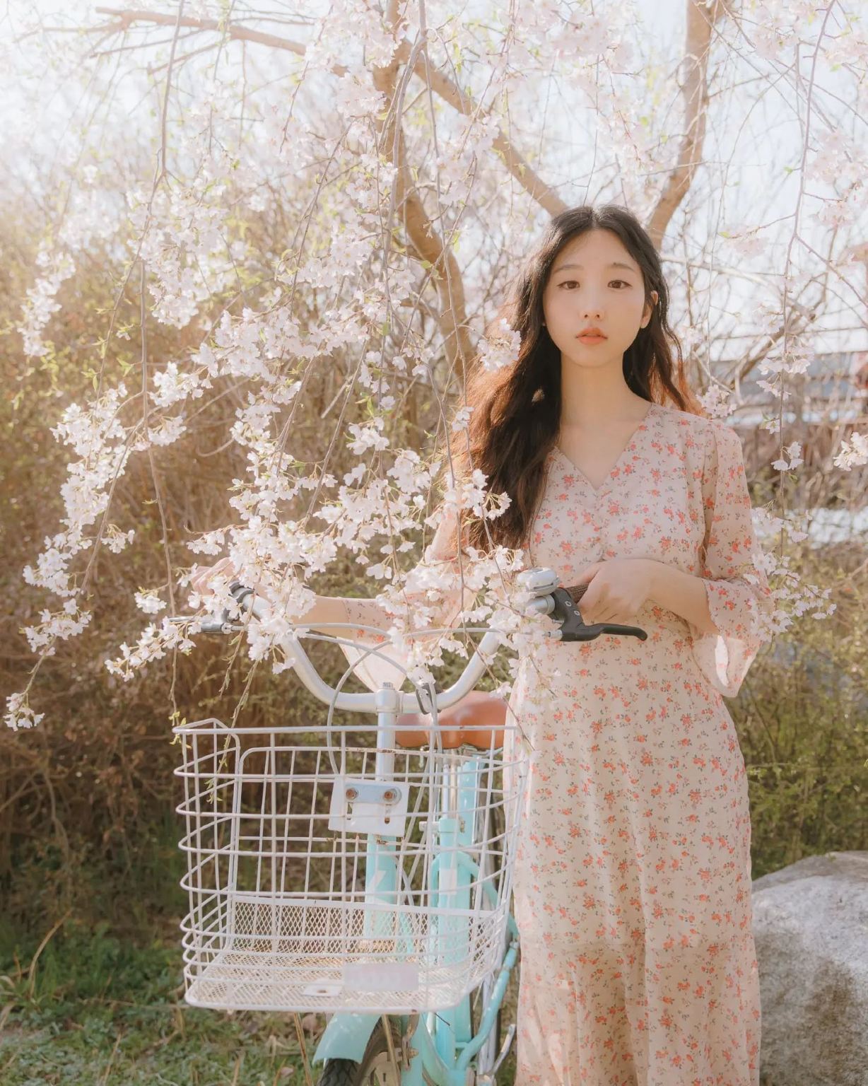 ท่องเที่ยวถ่ายรูปที่ยอกยาการ์ตา ประเทศอินโดนีเซีย[ไกด์ส่วนตัวพร้อมถ่ายรูปและถ่ายวิดีโอ + ถ่ายภาพแต่งงานด้วยโดรน + แต่งหน้าและชุด + ออกแบบทริปตามต้องการ + ไม่จำกัดจำนวนคน]