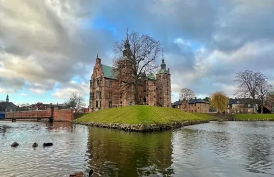 丹麥哥本哈根-羅斯基勒腓特烈堡城堡可多日*包車【精選老司機】