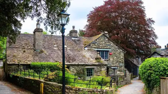 ทัวร์วันเดียว/ทัวร์หลายวัน ในอุทยานแห่งชาติ Lake District ประเทศอังกฤษ|ทัวร์กลุ่มเล็ก/รวมล่องเรือบนทะเลสาบวินเดอร์เมียร์