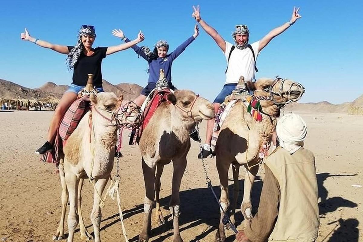Hurghada Safari-Trip mit Quad, Buggy, Jeep, Kamel, Abendessen und Show