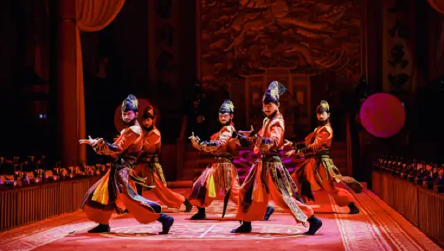 重慶慶渝宴•宮廷盛宴體驗（宮廷菜+特色渝味珍饈+古典妝容體驗+視聽盛宴+穿越感體驗+傳統服飾體驗）