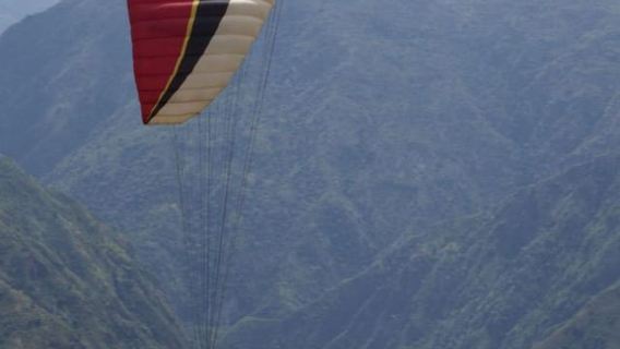 Paragliding Chicamocha, San Gil: Penerbangan melintasi ngarai terbesar di Colombia.