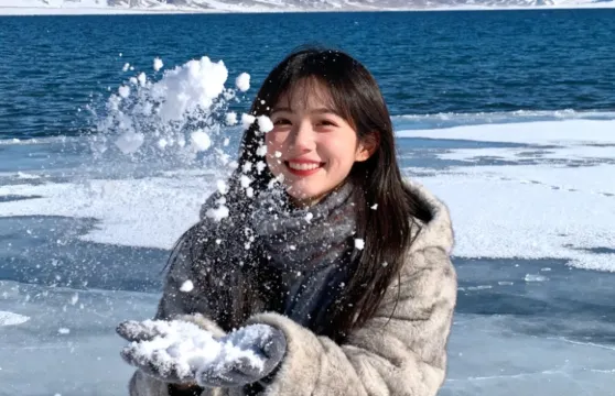 伊犁賽里木湖一日遊【6人小團+含門票+環湖接駁車+上門接】