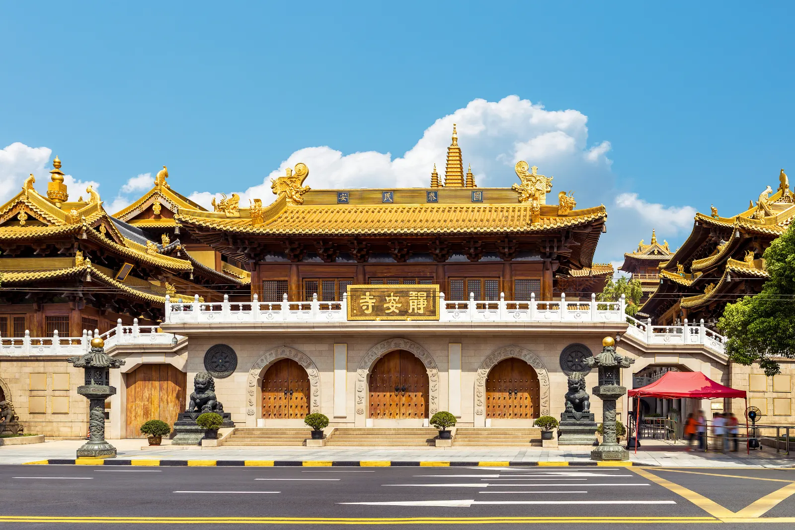 [Shanghai noleggio con conducente esclusivo personalizzato/guida] Residenza di Song Qingling + Strada Wukang + Tempio Jing'an + Parco Fuxing