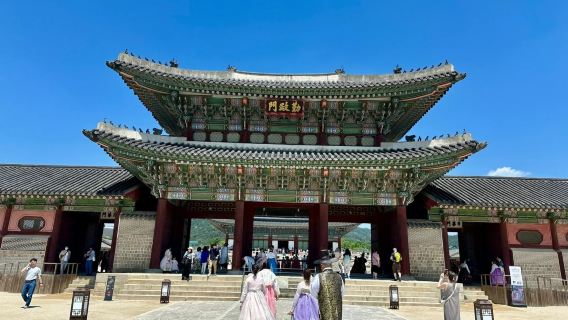 Istana Gyeongbokgung Seoul + Bukchon Hanok Village + Samcheong-dong + Menara Seoul lawatan sehari