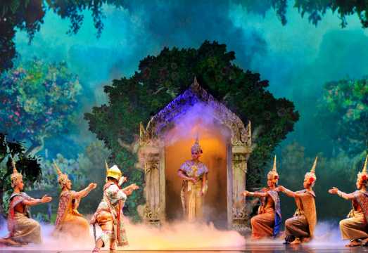 Half Day Bangkok Heritage Walking Tour: Chinatown, Little India & Royal Khon Performance