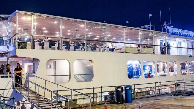 New York : Croisière-dîner pour la Saint-Valentin + boissons à volonté