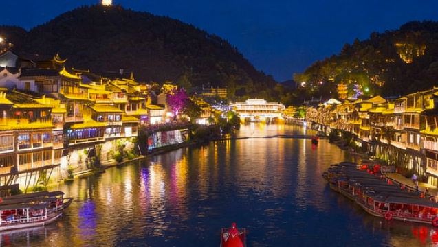 1-Day Tour to the Glass Bridge + Furong Town + Fenghuang Ancient Town Night View | Glass Bridge · Waterfall · Night Cruise