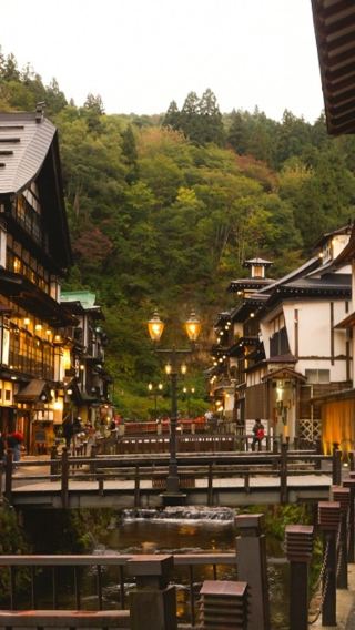 ชมใบไม้เปลี่ยนสีสวยงามที่หุบเขานารุโกะ! แวะถ่ายรูปที่กินซังออนเซน ทัวร์ 1 วัน จากเซ็นได