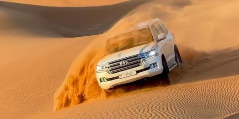 杜拜VIP沙漠探險:騎駱駝、四輪電單車、滑沙及燒烤自助晚餐