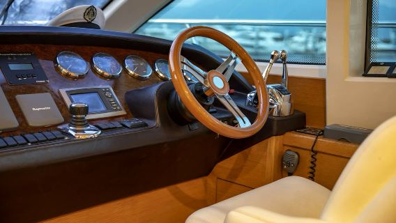 深圳七星灣70尺豪華遊艇包船出海4小時~贈DJ打碟+海鮮餐+泳池滑梯+魚餌漁具+水果飲料~海上移動別墅～