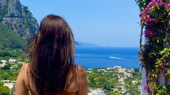 Capri Island & Blue Grotto: Small Group Guided Tour + Roundtrip from Naples