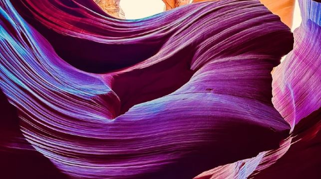 美國拉斯維加斯來回羚羊谷馬蹄灣一日遊包車【真好玩】