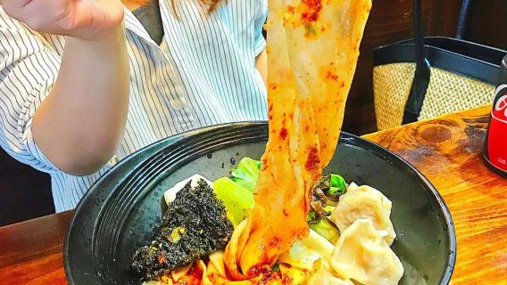 西安市區一日City Walk（英文導遊+品嚐正宗Biangbiang面或羊肉泡饃+西安鼓樓+西安城牆R）
