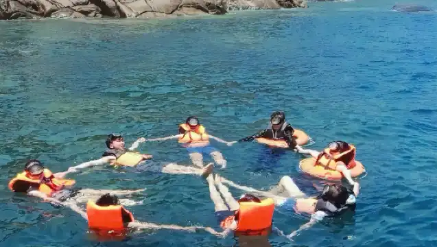 참섬 당일 투어 (스노클링, 선택 스쿠버 다이빙 및 스파 포함) – 다낭/호이안 출발