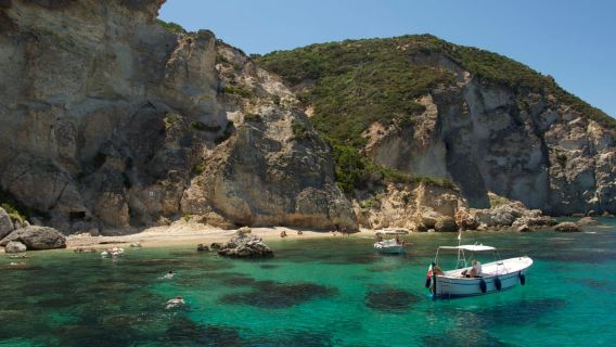 Ponza-eiland: Dagtocht van Anzio met 5 uur durende bootexcursie