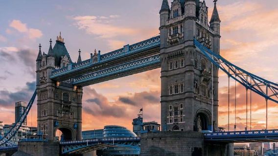 London: Gedung Parlemen, Trafalgar Square & Taman Kerajaan