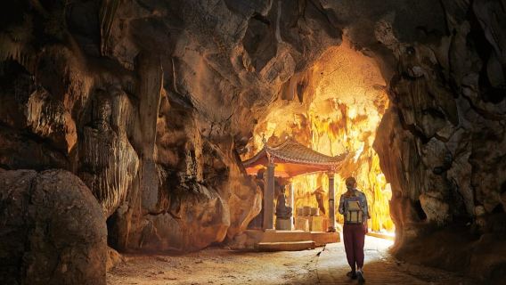 Tour en grupo pequeño Hoa Lu, Trang An, cueva Mua desde Ninh Binh