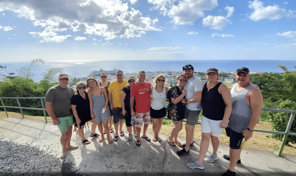 Pengalaman Mengejar dan Snorkeling Air Terjun Dominica